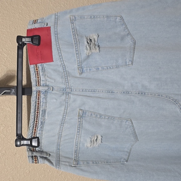 NWT One Teaspoon Rocko Distressed Denim Skirt Size 31 - Picture 11 of 12